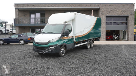 نصف مقطورة أخرى Iveco