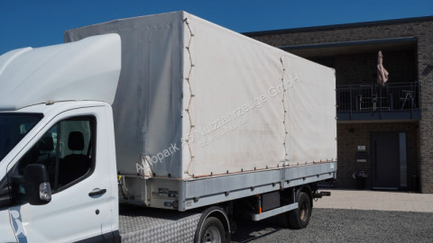 Semitrailer flexibla skjutbara sidoväggar