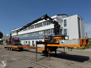 Полуремарке превоз на строителна техника Nooteboom