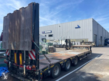 Semi remorque porte engins Faymonville