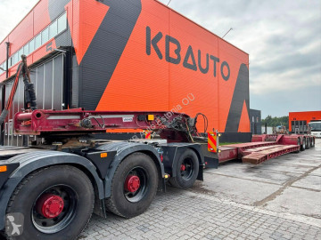 Heavy equipment transport semi-trailer