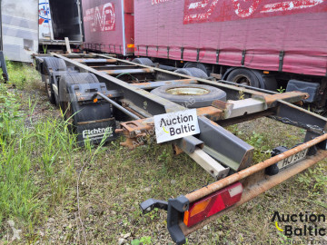 Semi remorque porte containers H&W