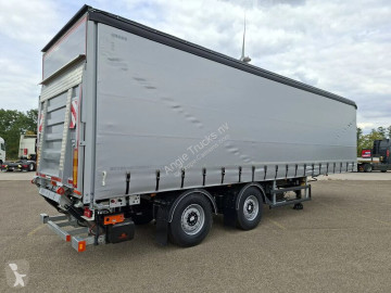 Tautliner semi-trailer