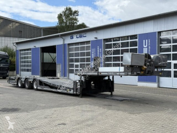 Heavy equipment transport semi-trailer