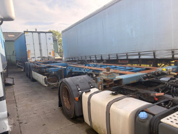 Semiremorca transport containere Krone