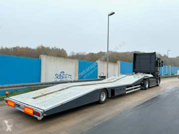 Car carrier semi-trailer
