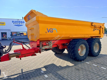 Tipper semi-trailer