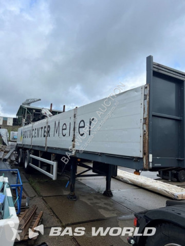 Floor semi-trailer
