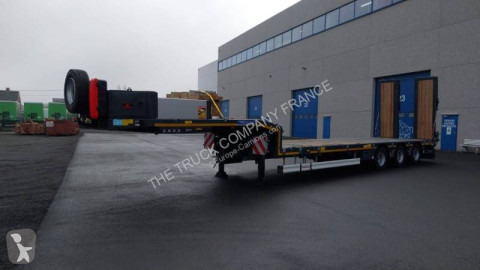 New Kässbohrer heavy equipment transport semi-trailer