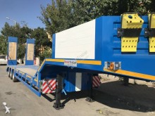Donat heavy equipment transport semi-trailer