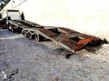 Semirremolque portamáquinas Montenegro Transporte de Camiões