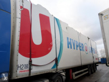 نصف مقطورة Fruehauf FST4 عربة مقفلة متعرضة لحادث