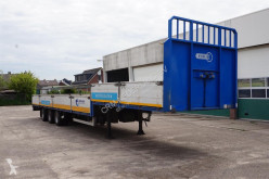 Semitrailer maskinbärare Semi dieplader Stuuras / Liftas
