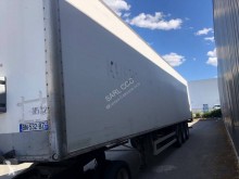 Semi remorque fourgon Fruehauf Semi remorque fourgon BN 532 BZ