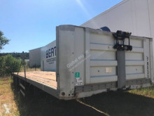 Fruehauf flatbed semi-trailer Plateau