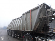 Benalu Non spécifié semi-trailer damaged half-pipe