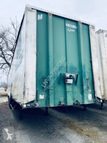 Trailor tautliner semi-trailer