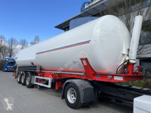 Feldbinder powder tanker semi-trailer KIP 60.3, Leichtmetallfelgen