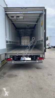 Semi reboque frigorífico multi temperatura Schmitz Cargobull Haut int 2m70 + hayon