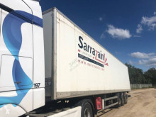 Yarı römork van Samro 9 semi remorque Fourgon disponible qui demande des réparations