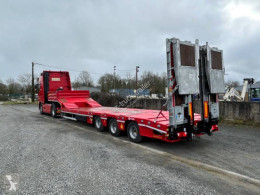 Scorpion heavy equipment transport semi-trailer Hkm3