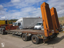 Robust heavy equipment transport semi-trailer SSB25