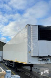 Schmitz Cargobull egyhőmérsékletes hűtőkocsi félpótkocsi