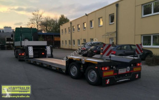Faymonville heavy equipment transport semi-trailer 2-Achs-Tiefbett-Sattelaufliege mit Pendelachsen