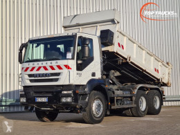 Vrachtwagen Iveco Trakker AD260T33 - Kipper, Tipper, Benne - Manuel - Big Axle - BB - Full Steel tweedehands kipper