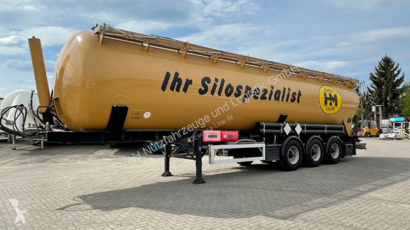 LKW mit Glastank-Auflieger in braun 