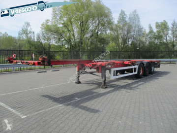 Semi remorque porte containers Krone