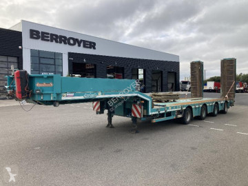 Semitrailer maskinbärare Nooteboom