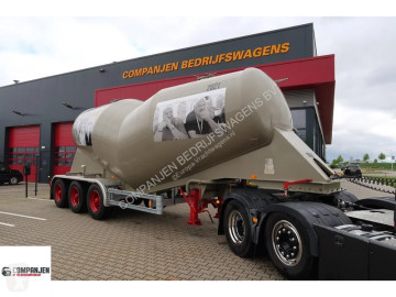 Semitrailer tank