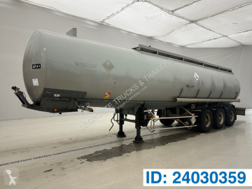 Semitrailer tank