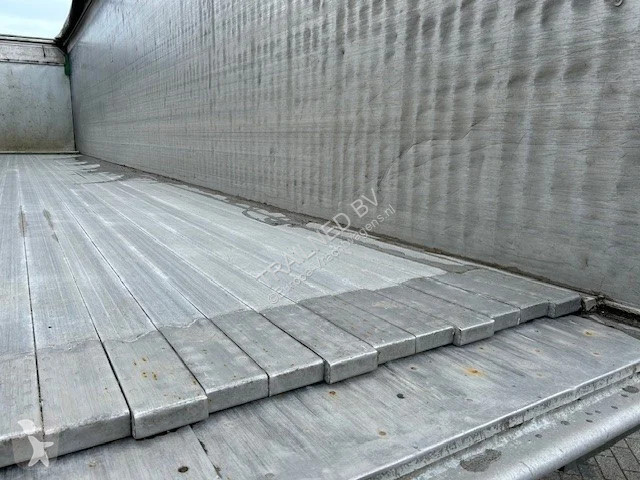 Semiremorca  K200 - 89m3 Liftachse 10mm