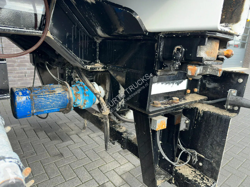 Semiremorca  F3.20 CEMENTDEKVLOER...
