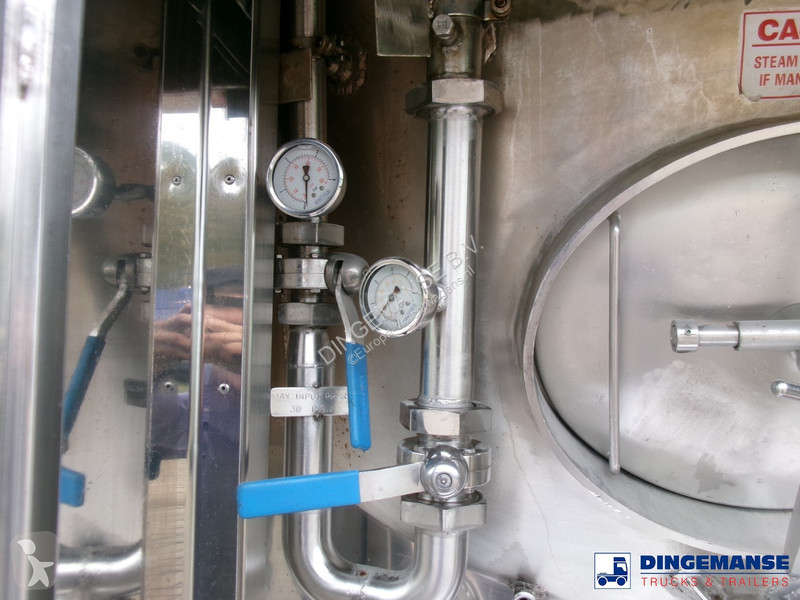 Semiremorca Clayton Food (beer) tank inox 30 m3...