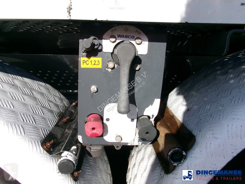 Semiremorca LAG Fuel tank alu 44.5 m3 / 6 comp...