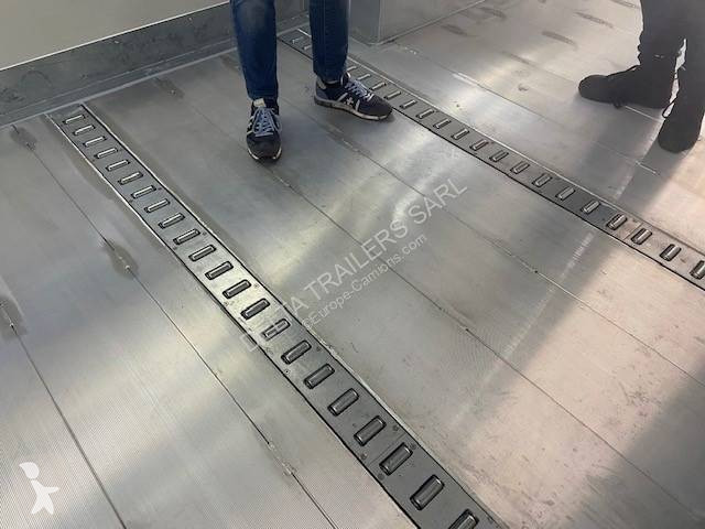 Semitrailer Burgers Carrosserie DISPONIBLE pour...