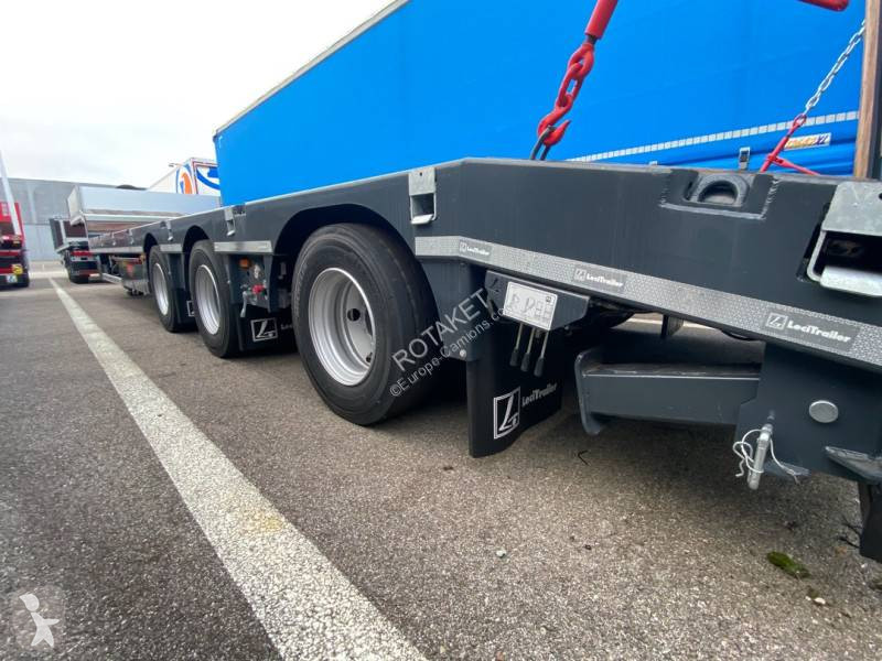 نصف مقطورة Lecitrailer Porte engin dont un...