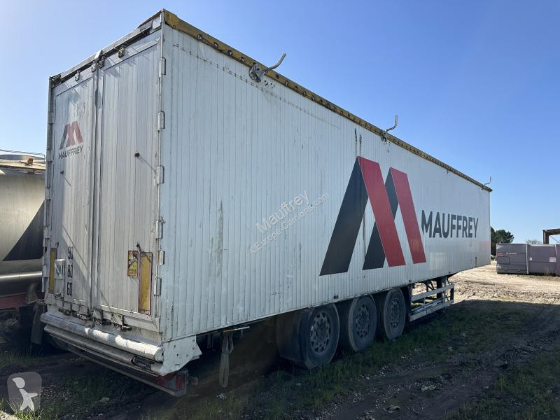 Semitrailer Benalu  Fond mouvant