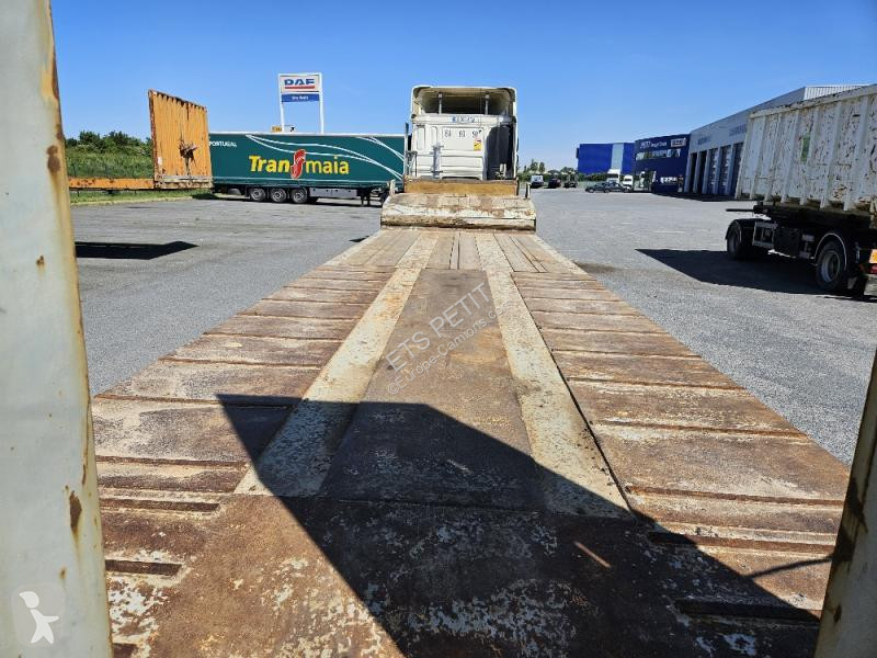 Semitrailer Castera  PORTE ENGIN 3 ESSIEUX SR3T