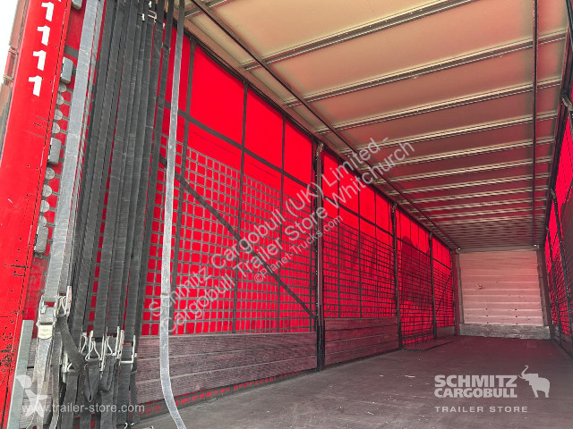 نصف مقطورة Schmitz Cargobull Curtainsider...