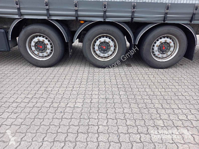 Semitrailer Fliegl Curtainsider Coil Getränke