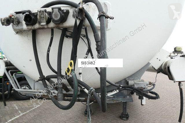 Semitrailer Kässbohrer STH 34/10-24/Tank 34.000...