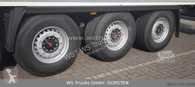 Semitrailer Krone Kühlauflieger Carrier Vector...