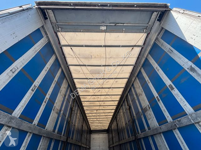 Semitrailer Schwarzmüller...