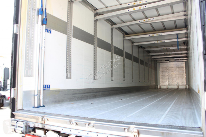 Semitrailer Schmitz Cargobull   Carrier Vector...