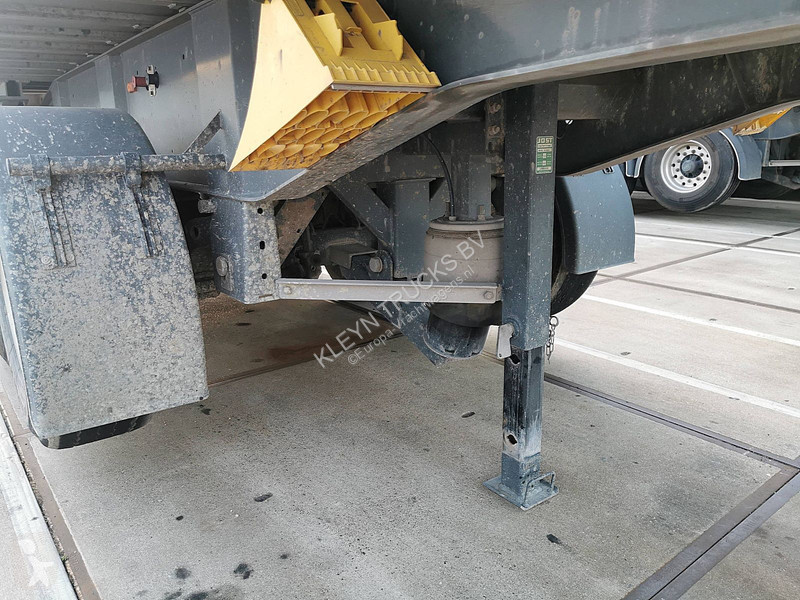 Semi reboque Carnehl 26M3