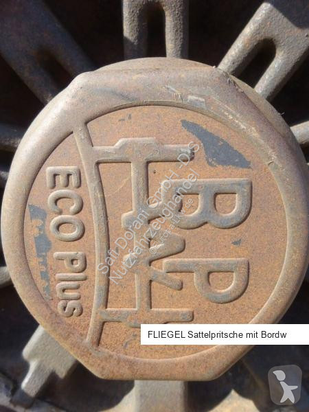 نصف مقطورة Fliegl Sattelpritsche mit Bordwänden...